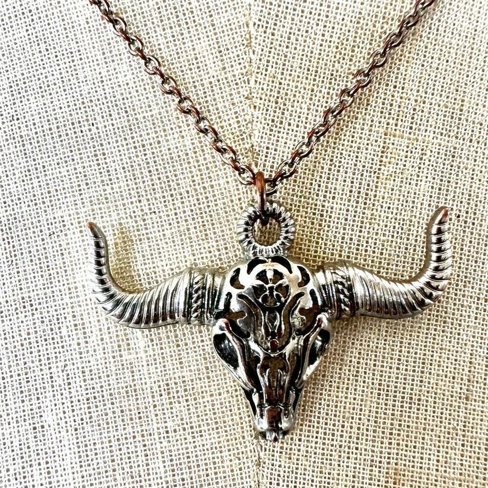 Freedom silver tone bull head cow skull pendant necklace